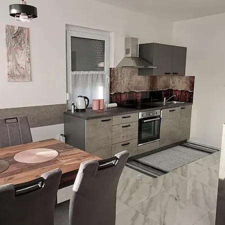Holiday home Mali Portoroz V Prlekiji *