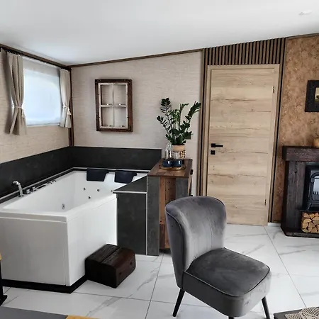 Mali Portoroz V Prlekiji בית נופש