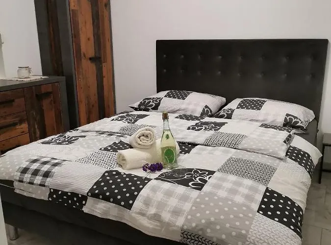 Mali Portoroz V Prlekiji בית נופש